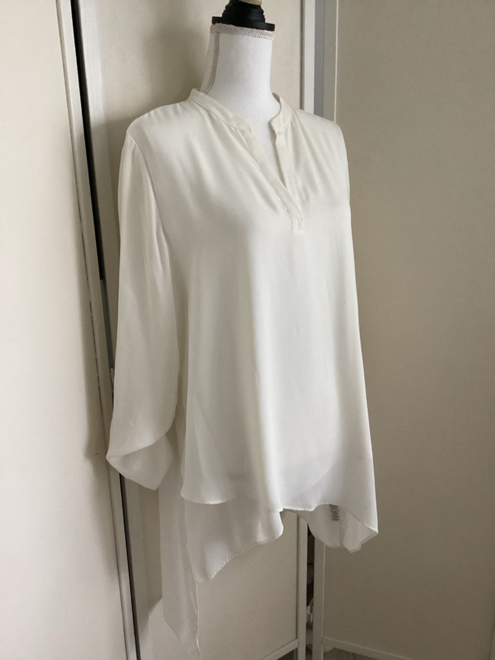 🌺 CHICO’S drapey blouse tunic Sz 2 Ivory sheer flowy EUC